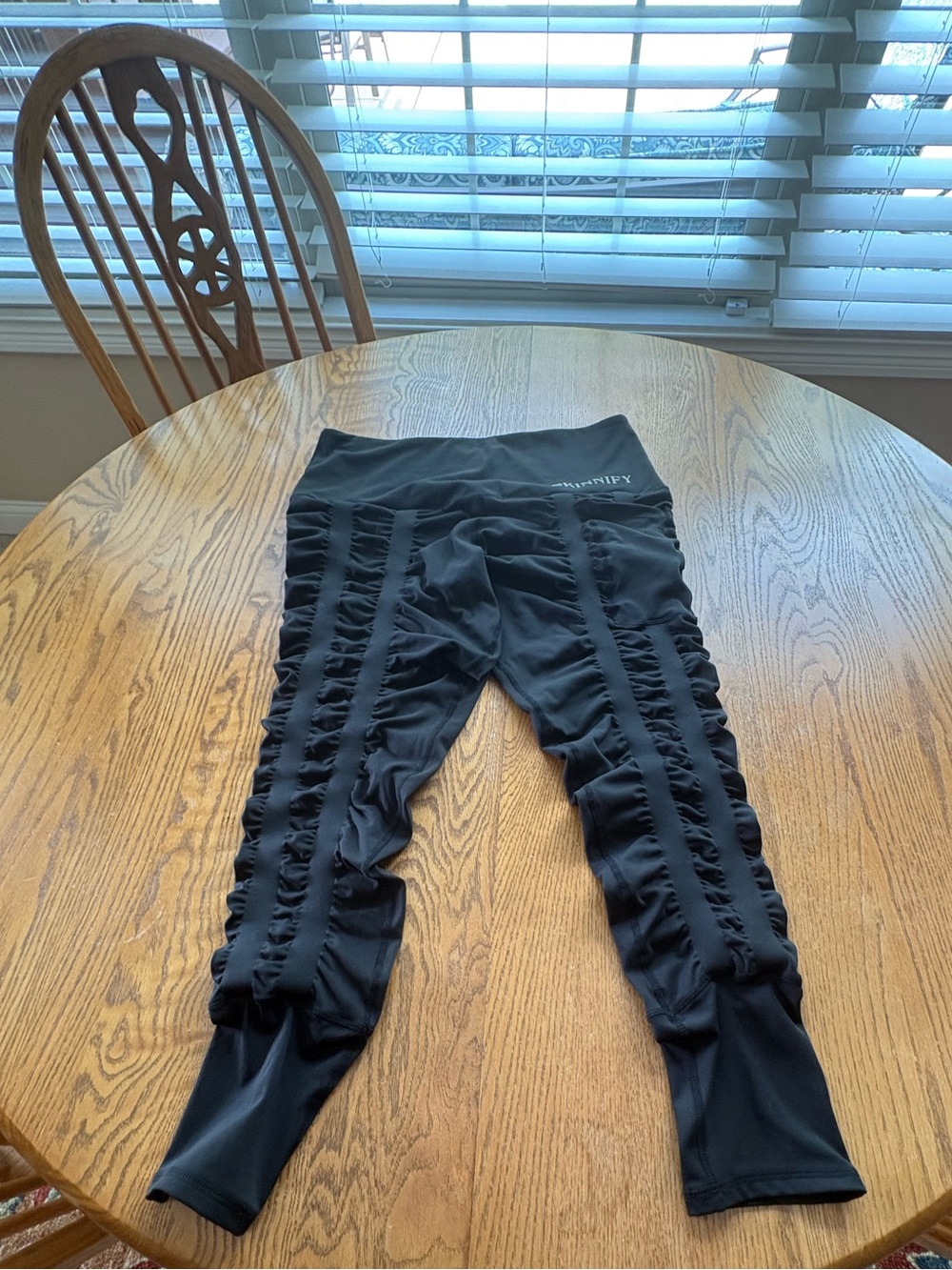 Skinnify Black Ruched Resistance Band Leggings XXL EUC